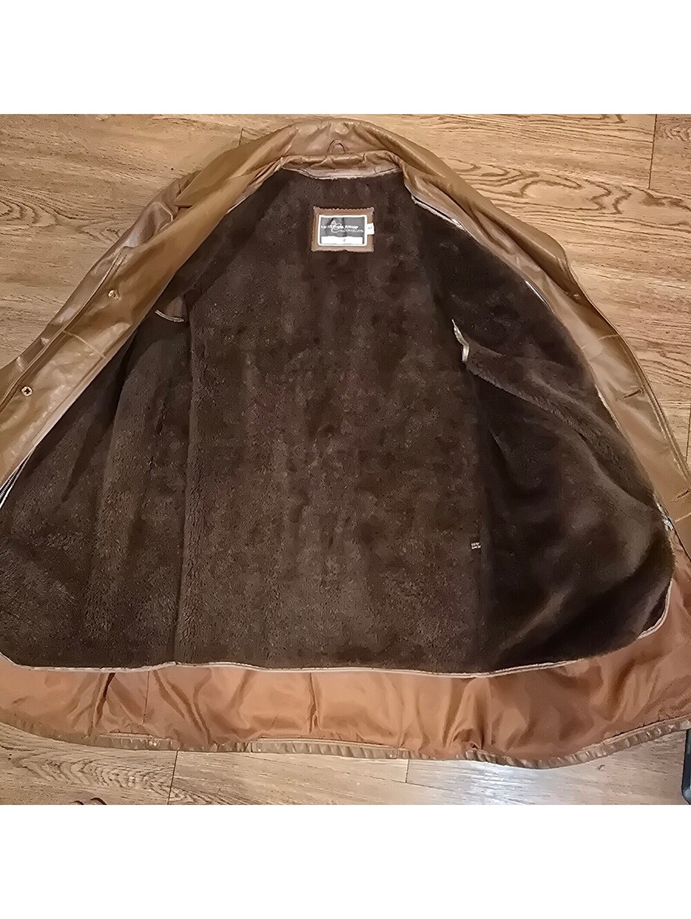 Vintage Leather Shop Collection Brown Leather Coat with Sherpa Lining Size 44 XL - Picture 5 of 7